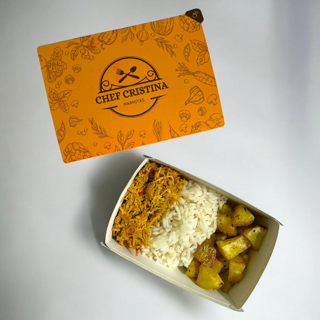Frango desfiado cremoso com batata rustica